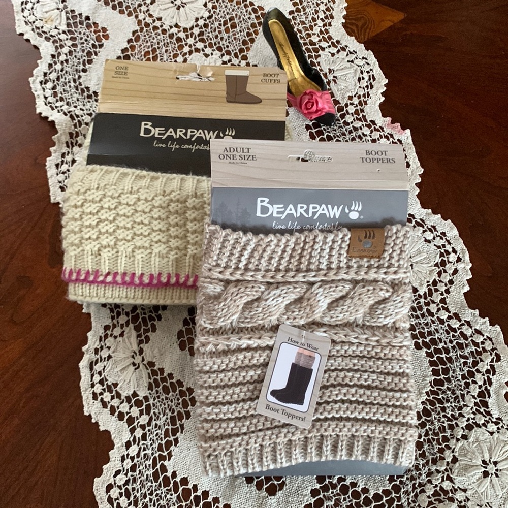 BEARPAWS boot toppers (2) / NWT/ tan & white / cream with pink / one size